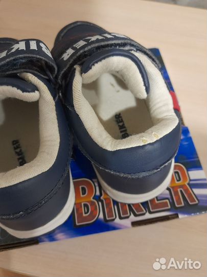 Кроссовки детские 22 размер