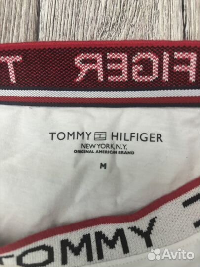 Tommy hilfiger футболка