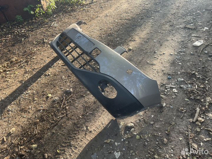 Передний бампер на nissan qashqai