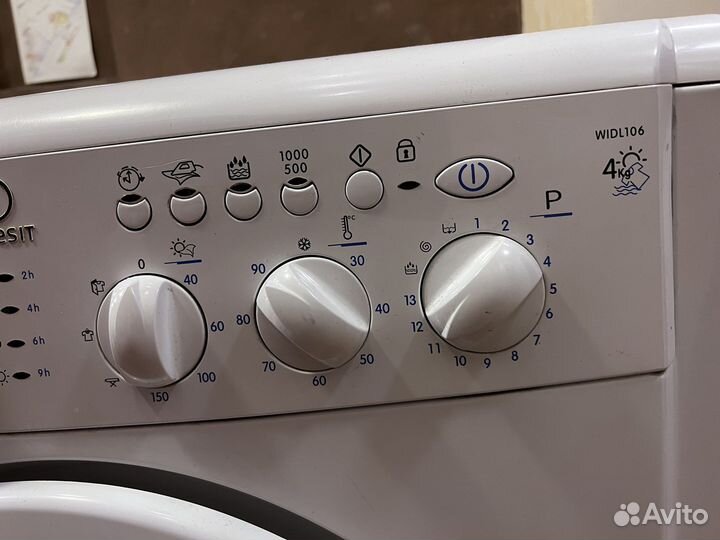 Стиральная машина с сушкой Indesit widl 106 бу