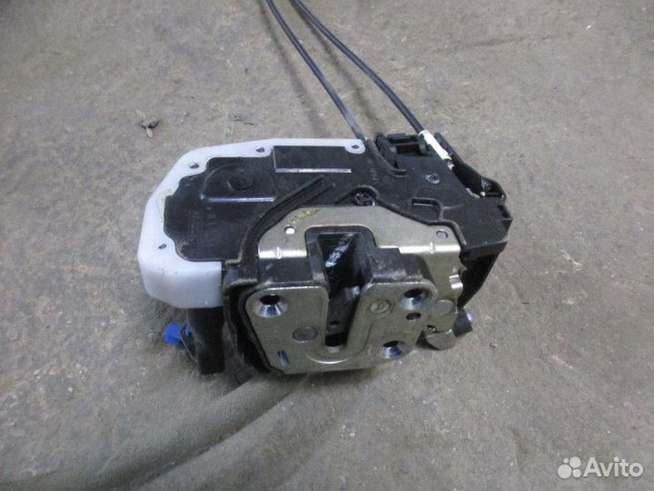 Замок двери передней левой Nissan Almera (G15) 201