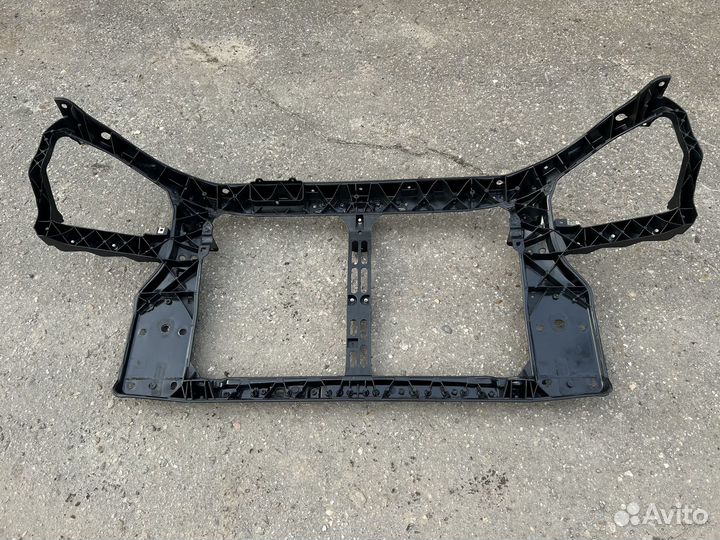 Рамка радиатора Hyundai Tucson 1 (03-11)