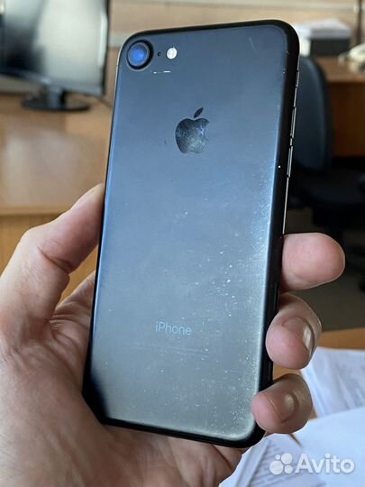 iPhone 7, 32 ГБ