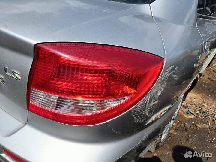 Фонарь задний правый Kia Rio 1