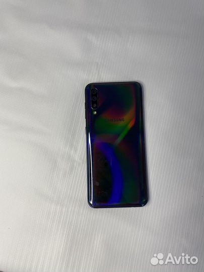 Samsung Galaxy A50, 4/64 ГБ