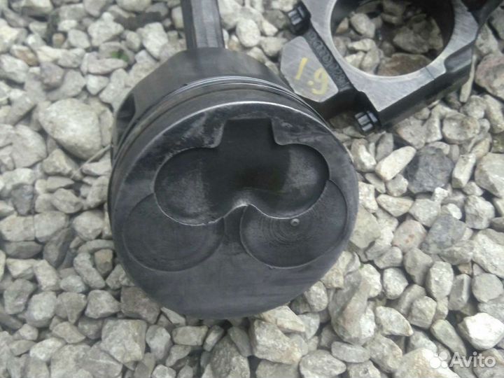 Поршень с шатуном фольксваген т-4 1.9 1Х