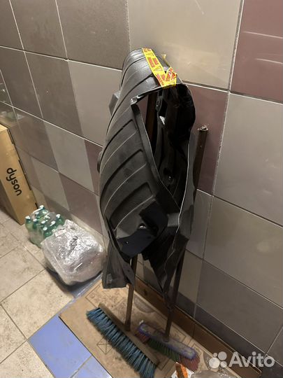 Подкрылок передний правый nissan qashqai j10