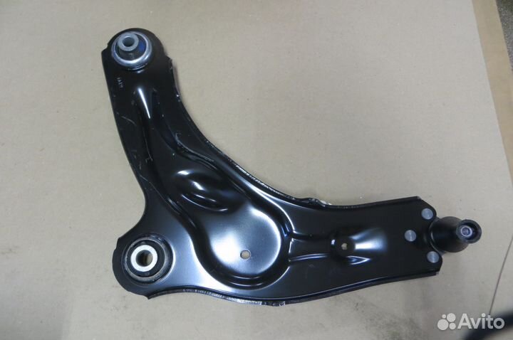 Renault 545050804R рычаг передний левый +++