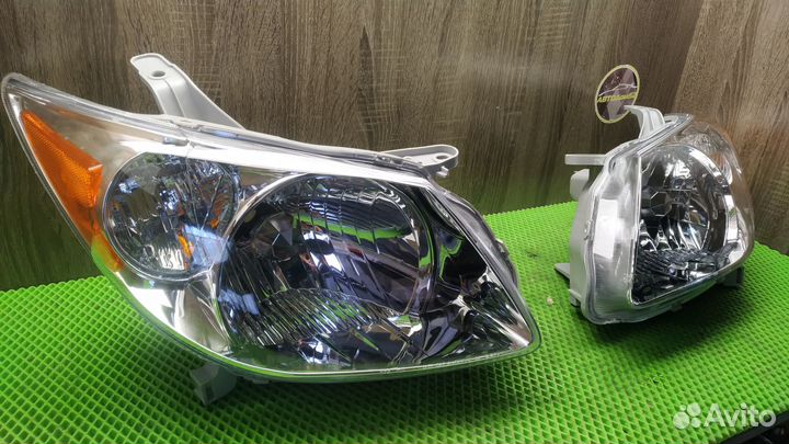 Фара правая левая Pontiac Vibe 1 хром