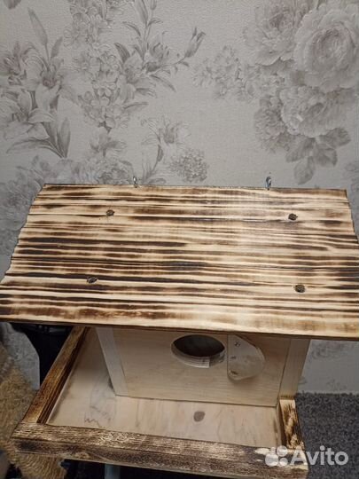 Кормушка для птиц из дерева