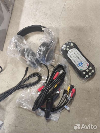 Мультимедийный подголовник daystar