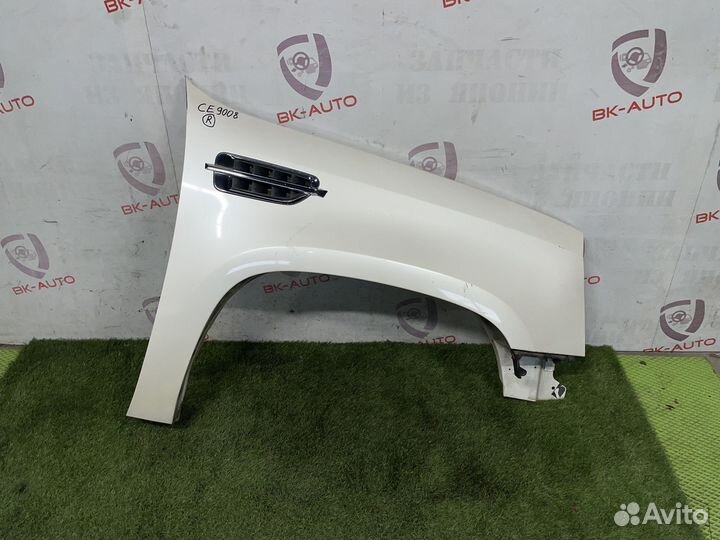 Крыло переднее правое Cadillac Escalade GMT900