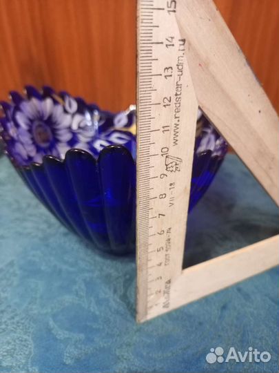 Ваза конфетница из цветного стекла