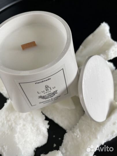 Ароматическая свеча в гипсовом подсвечнике