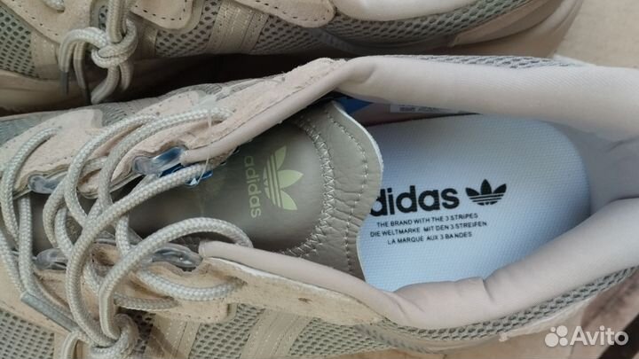 Кроссовки adidas ozweego великаны