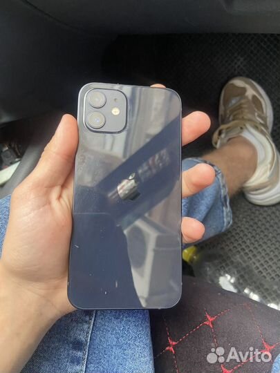 iPhone 12, 64 ГБ