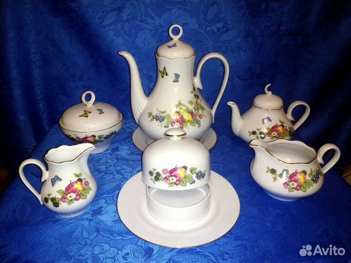 Столовый и чайно-кофейный сервиз на 12 персон