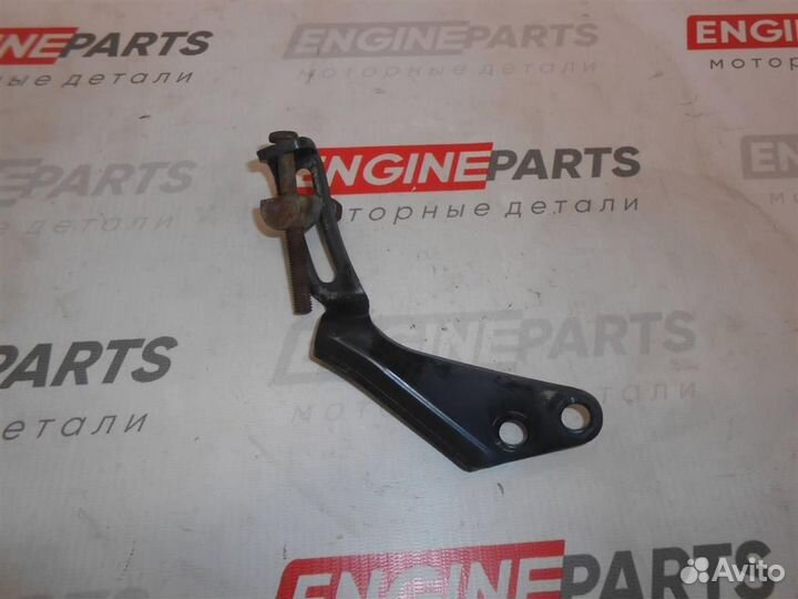 Натяжитель ремня генератора Nissan Laurel SC34(93