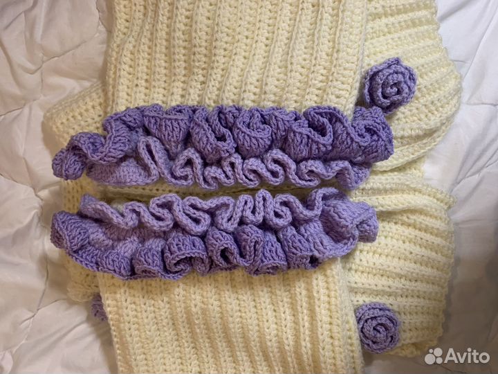 Вязаный кардиган с воланами