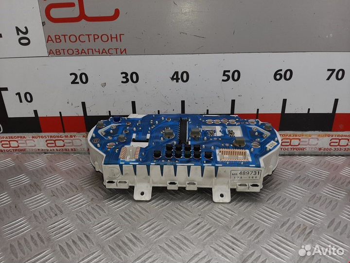 Щиток приборов (приборная панель) Mitsubishi