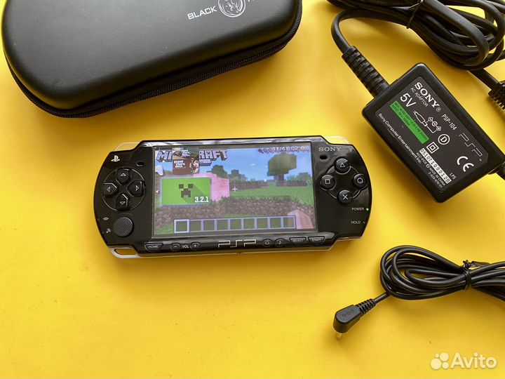 PSP Slim 8Gb прошитая +20 игр