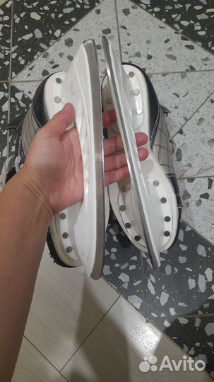 Коньки хоккейные