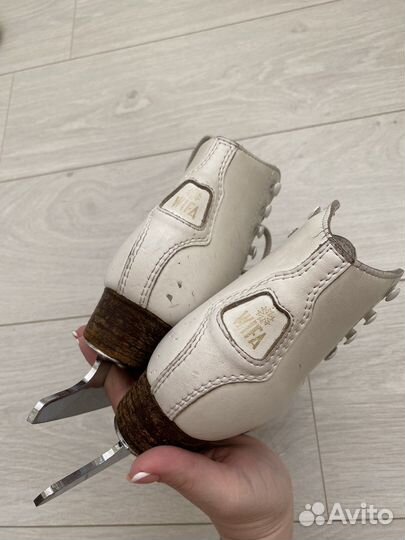 Фигурные коньки wifa 27