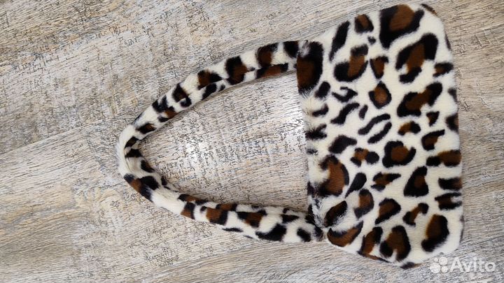 Две сумочки вельвет и искусственный мех