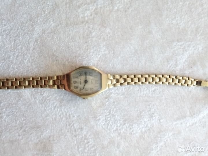 Часы наручные