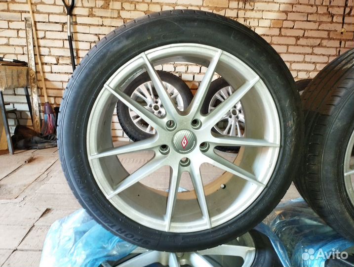 Vittos VSU01 SportMacro 235/45 R18