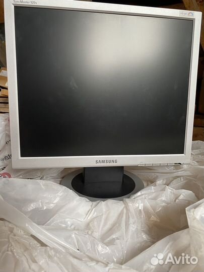 Монитор Samsung syncmaster 920n