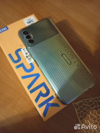 Смартфон tekno spark 8p