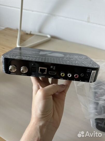 Ресивер триколор новый