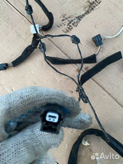 Проводка двери передняя Renault Logan 2