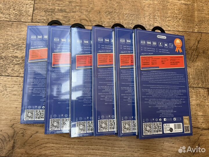 Защитное стекло на iPhone 13/13pro/14 Remax