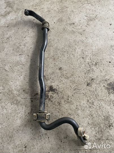 Передний стабилизатор Toyota Land Cruiser 200