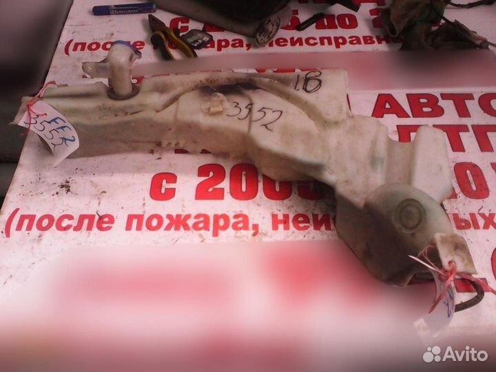 Бачок омывателя лобового стекла Ford Focus II 2005
