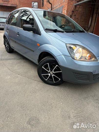 Ford Fiesta 1.4 МТ, 2006, 136 705 км