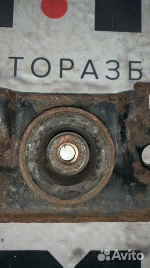 Подушка двигателя передняя правая Infiniti Qx56