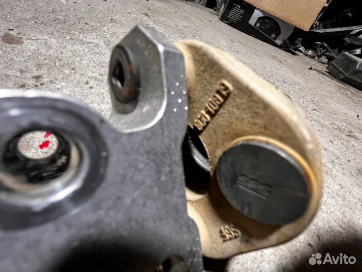 Рулевой карданчик Bmw 7 F02 N63B44A 2011