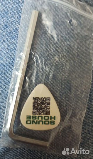 Классическая гитара шестиструнная