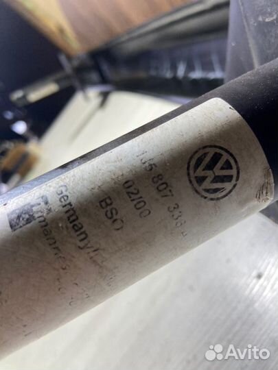 Усилитель бампера задний Volkswagen Jetta AVH 2003