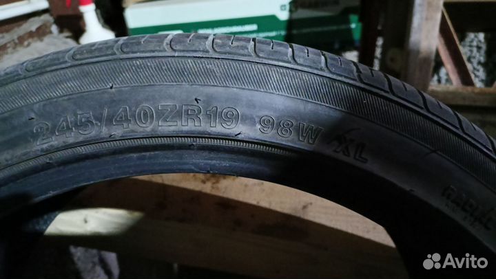 Winrun R330 245/40 R19