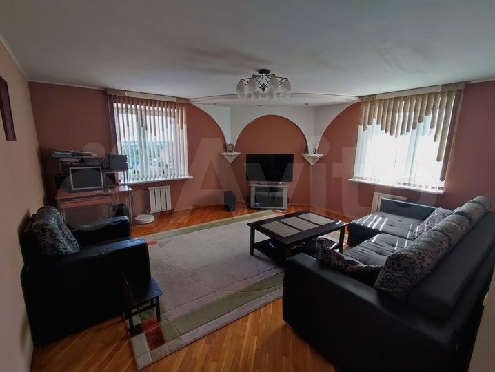 3-к. квартира, 92 м², 7/10 эт.