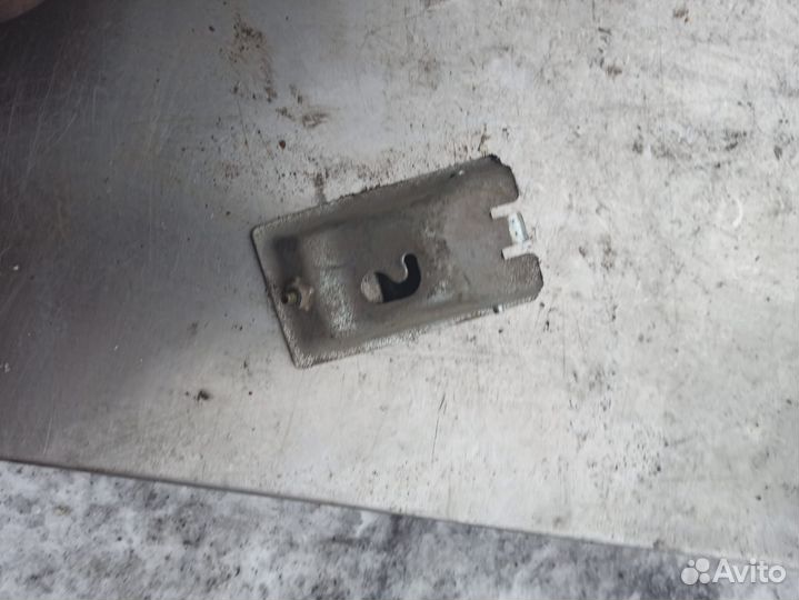 Ручка открывания капота Suzuki Grand Vitara 1