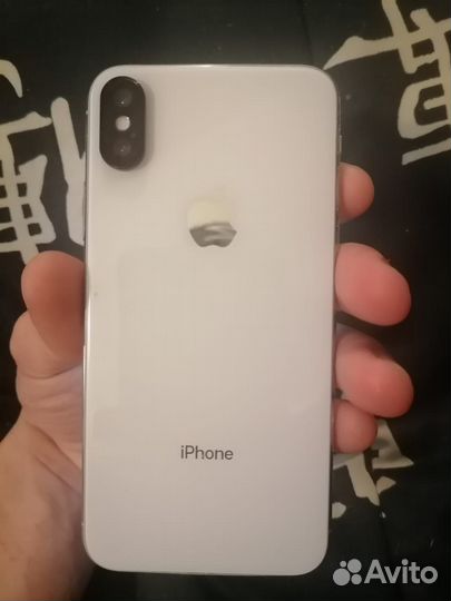 Телефон iPhone X на 64гб