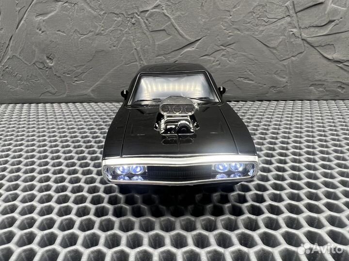Модель автомобиля Dodge Charger