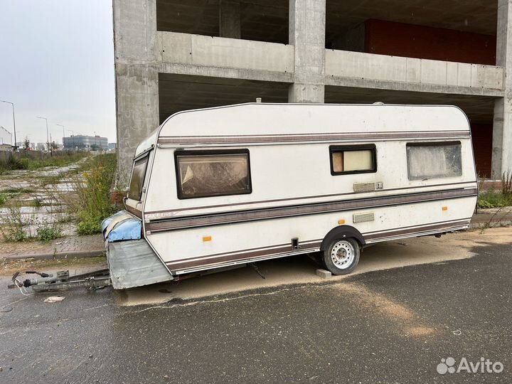 Прицеп-дача дом на колесах hobby Prestige