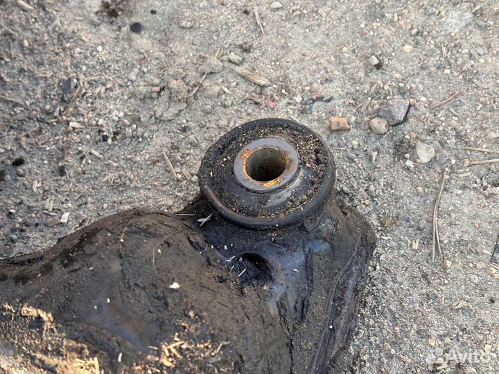 Подрамник передний Nissan Primera P11E