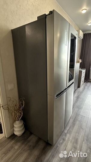 Продам Холодилтник LG GC-Q257cbfc